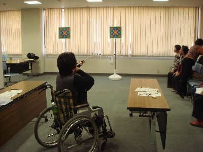 �ʐ^�F�`�[���΍R��Ō��N��������y����