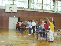 �ʐ^�F�`�[����g��őΐ�B�W������S�������܂�