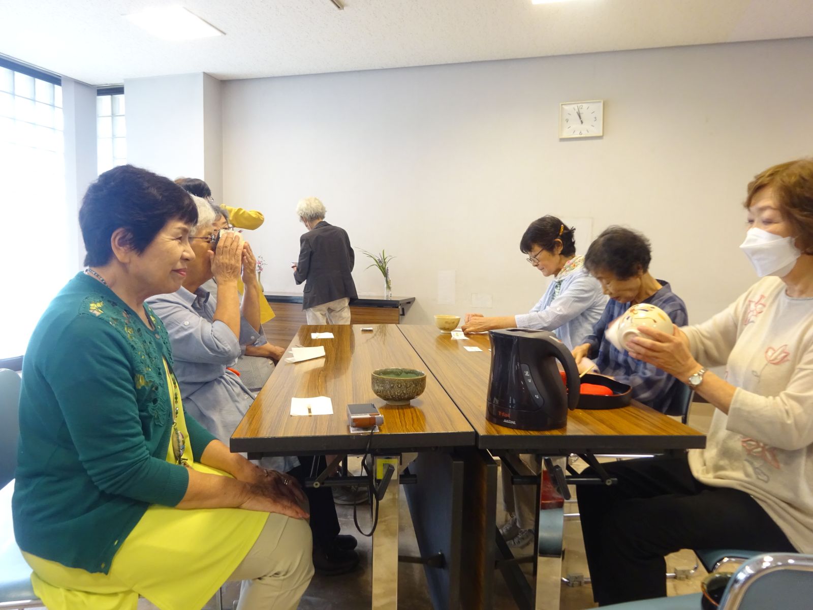 �ʐ^�F�~���Ăɒ���