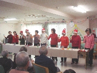 �ʐ^�F��t�f�C�T�[�r�X�̃N���X�}�X��Ńn���h�x���̉��t